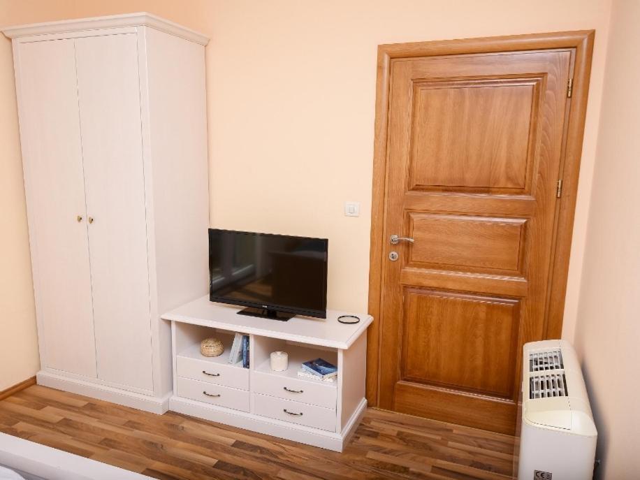Apartmani Dubrava โปดสตรานา ภายนอก รูปภาพ