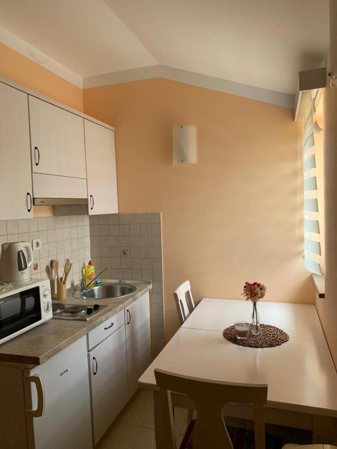 Apartmani Dubrava โปดสตรานา ภายนอก รูปภาพ